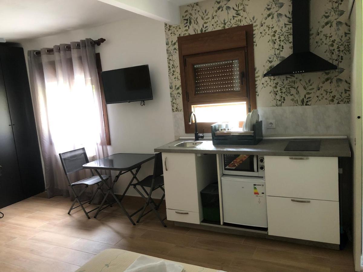 Hostal-Restaurante Fogon De Gredos 기산도 외부 사진