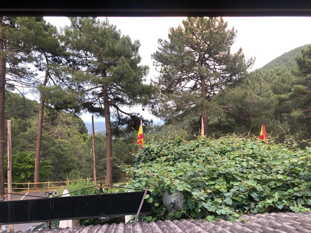 Hostal-Restaurante Fogon De Gredos 기산도 외부 사진