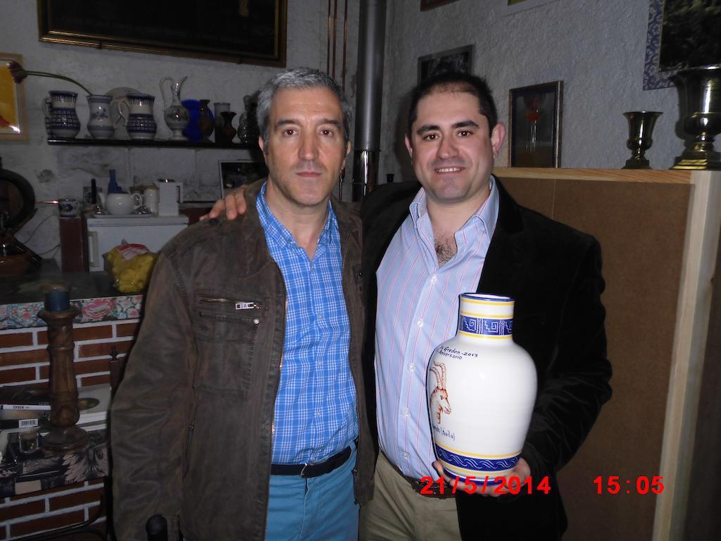 Hostal-Restaurante Fogon De Gredos 기산도 외부 사진