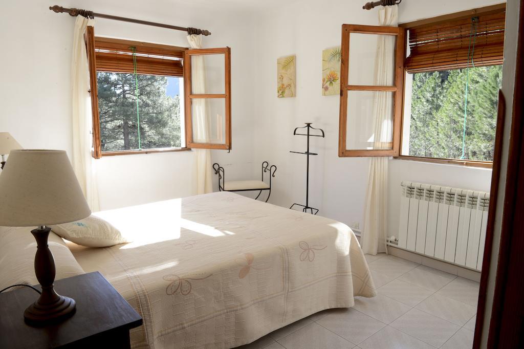Hostal-Restaurante Fogon De Gredos 기산도 객실 사진