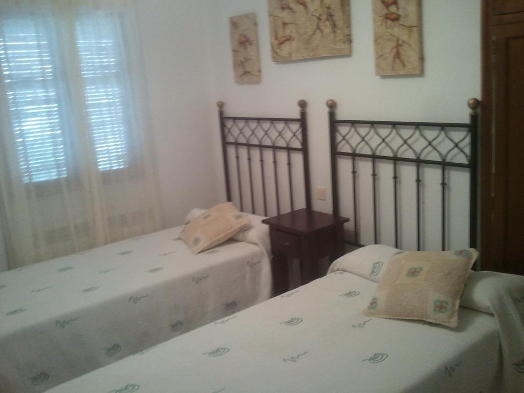 Hostal-Restaurante Fogon De Gredos 기산도 객실 사진