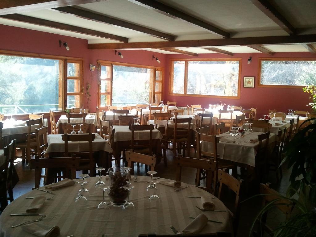 Hostal-Restaurante Fogon De Gredos 기산도 외부 사진