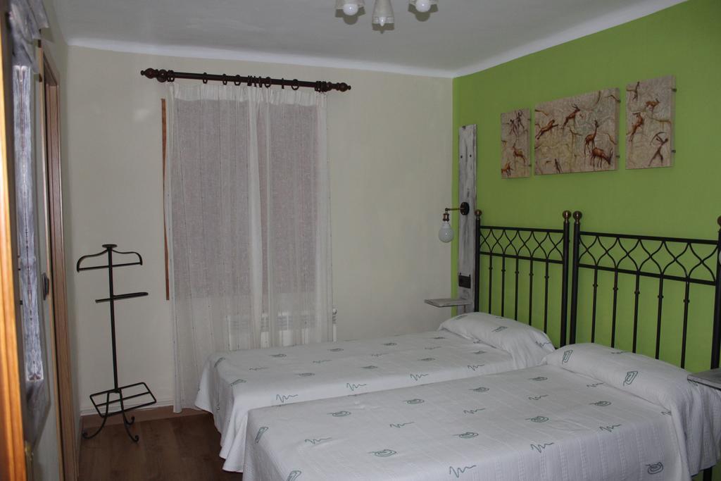 Hostal-Restaurante Fogon De Gredos 기산도 외부 사진