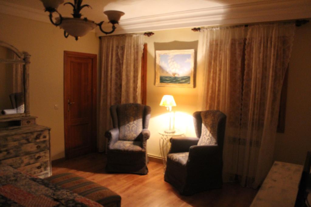 Hostal-Restaurante Fogon De Gredos 기산도 외부 사진